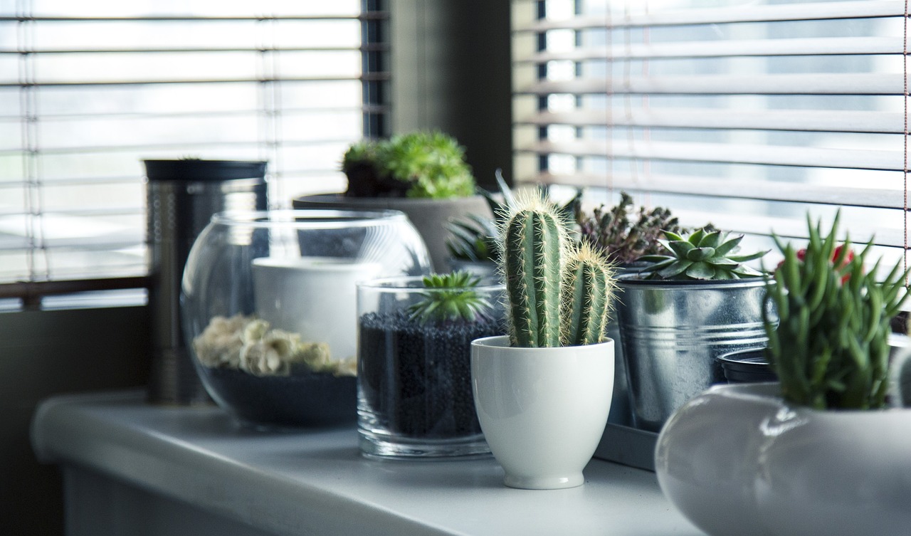 artificial plants,flowers and home decor in canada